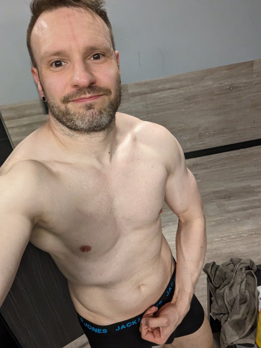 muscletoadwart's tweet photo. it was a good workout at this push day π₯΅π₯΅ #gaymuscles #musclegay #growingmuscles #musclegrowth #gettingmuscles https://t.co/lnpIgwMaqh