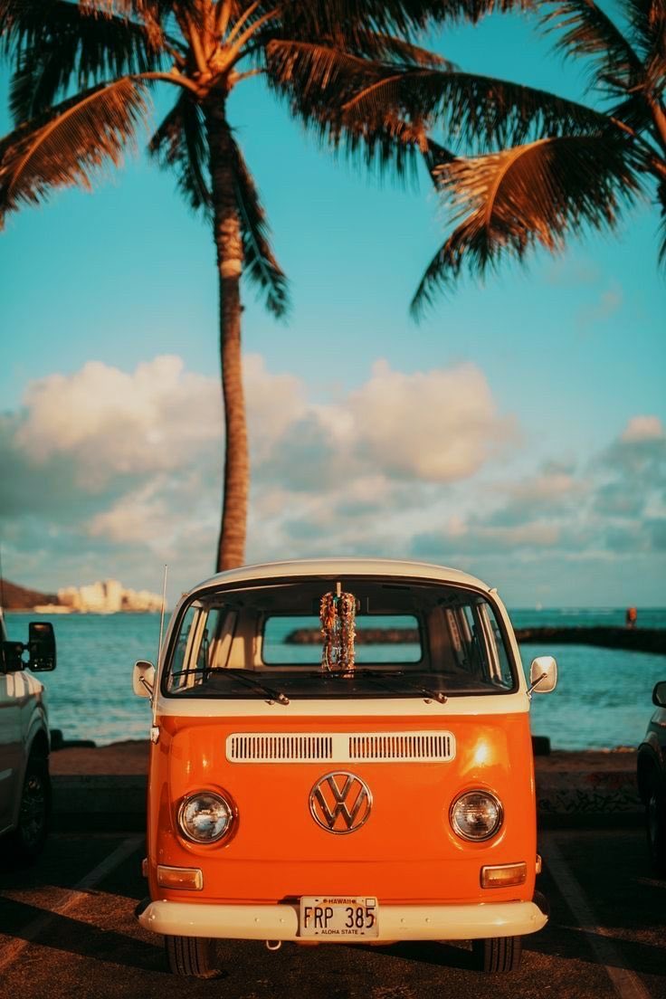 SkywayJournal's tweet photo. Sub call! Theme: Road Trip.
Accepting subs through July 1.
Guest editor is the great Andre Peltier!
skywayjournalpoetry ( at ) g mail
#subcall #poetrycommunity #poetry #Americana #roadtrip #submissioncall https://t.co/iGtxdusdRk