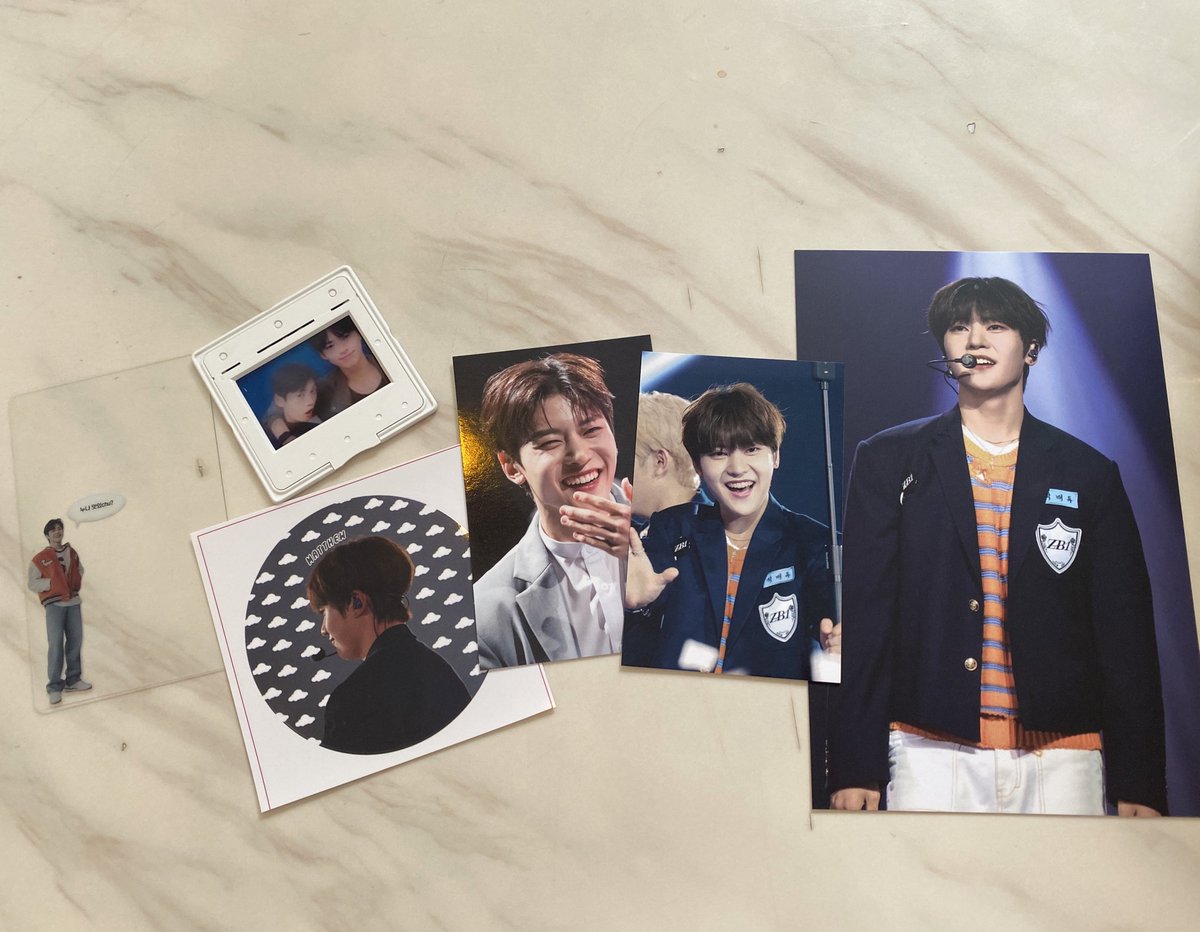 mat_sogum's tweet photo. 🧡홍대 앤디스커피
마카롱이 진짜진짜 귀여웠음ㅠㅠ 쫌 지쳐있어서 사진을 많이 못 찍었는데 내부가 넓은 편이었어요! 투명포카랑 상암매튜 너무 마음에 들어요~~
#マシューとの甘いひととき #SweetIndulgenceWithMatthew
#매튜와달콤한한때 #석매튜 #ZB1 https://t.co/iuzTkQ555F