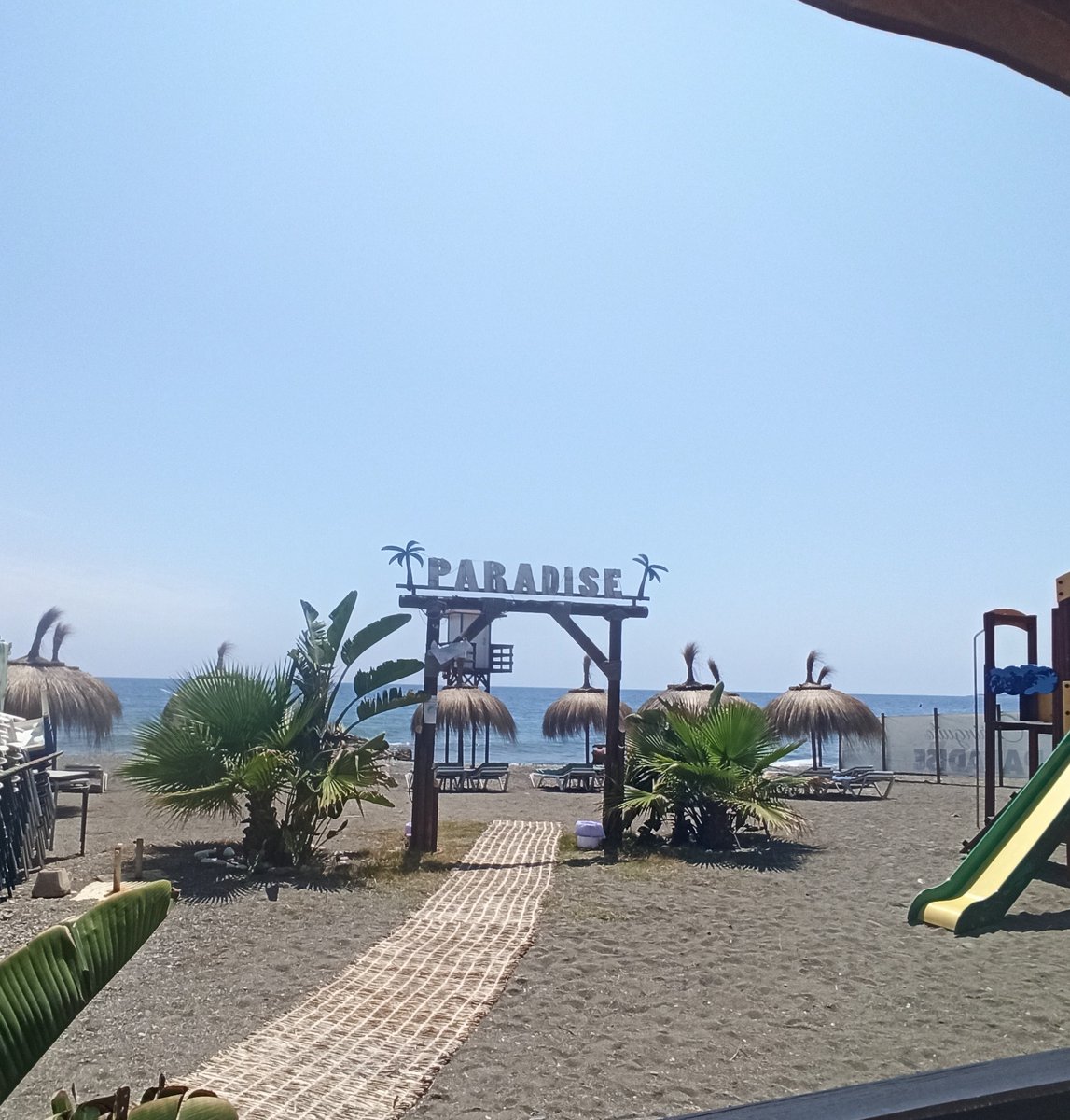 Día estresante gestionando estudios y haciendo informe.

Pero salir de casa y comer aquí...
Lo cambia todo!!!