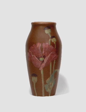 Museum_AACM's tweet photo. On Memorial Day we remember all of the men and women who have given their lives in the Armed Services. The red poppy, as seen on this Rookwood Pottery vase, is a symbol of their ultimate sacrifice and our remembrance of them.
#MAACM
#MemorialDay https://t.co/1rHeGGartX