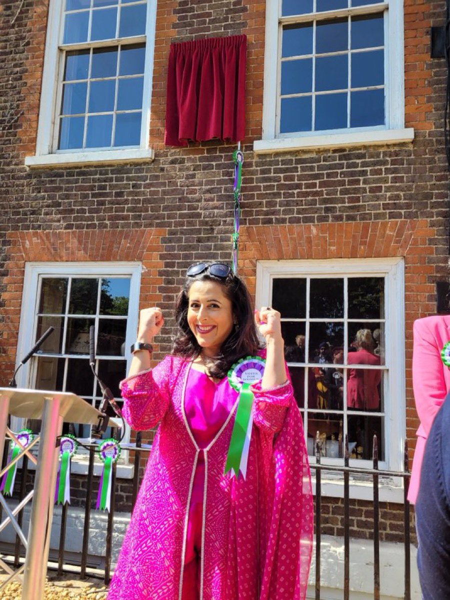 Forgive me… but this is one of the happiest days of my life! Princess Sophia Duleep Singh gets her blue plaque at Hampton Court! And sisters from everywhere come to celebrate her in the blazing sun! Princess, Suffragette, Revolutionary. #suffragette #womem