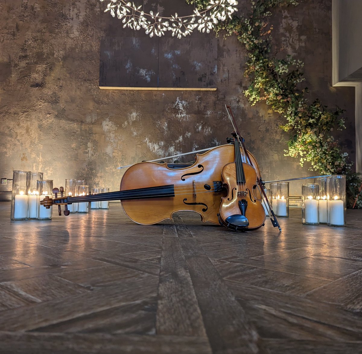 This beautifully bare room just comes to life with a few accents and candles. Add our live string music and you've got an absolute winner!
@manorhouselindley #yorkshirestringquartetindiarosestrings #yorkshirestringquartet #yorkshireweddingvenue #manorhouselindley