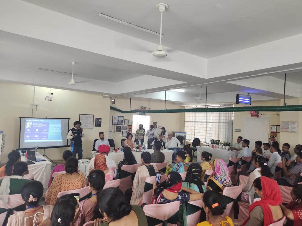 Cyber Awareness Session at  Sec 34 Fashion Accessories company along with our Cyber Security Organisation(CSO) team
#cyberawareness
#cybersecurity
#beaware
#cyberpoliceggm
#cybersecurityofficer
#gurugrampolice