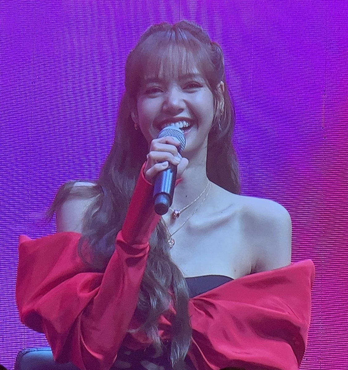lalisamgger tweet picture