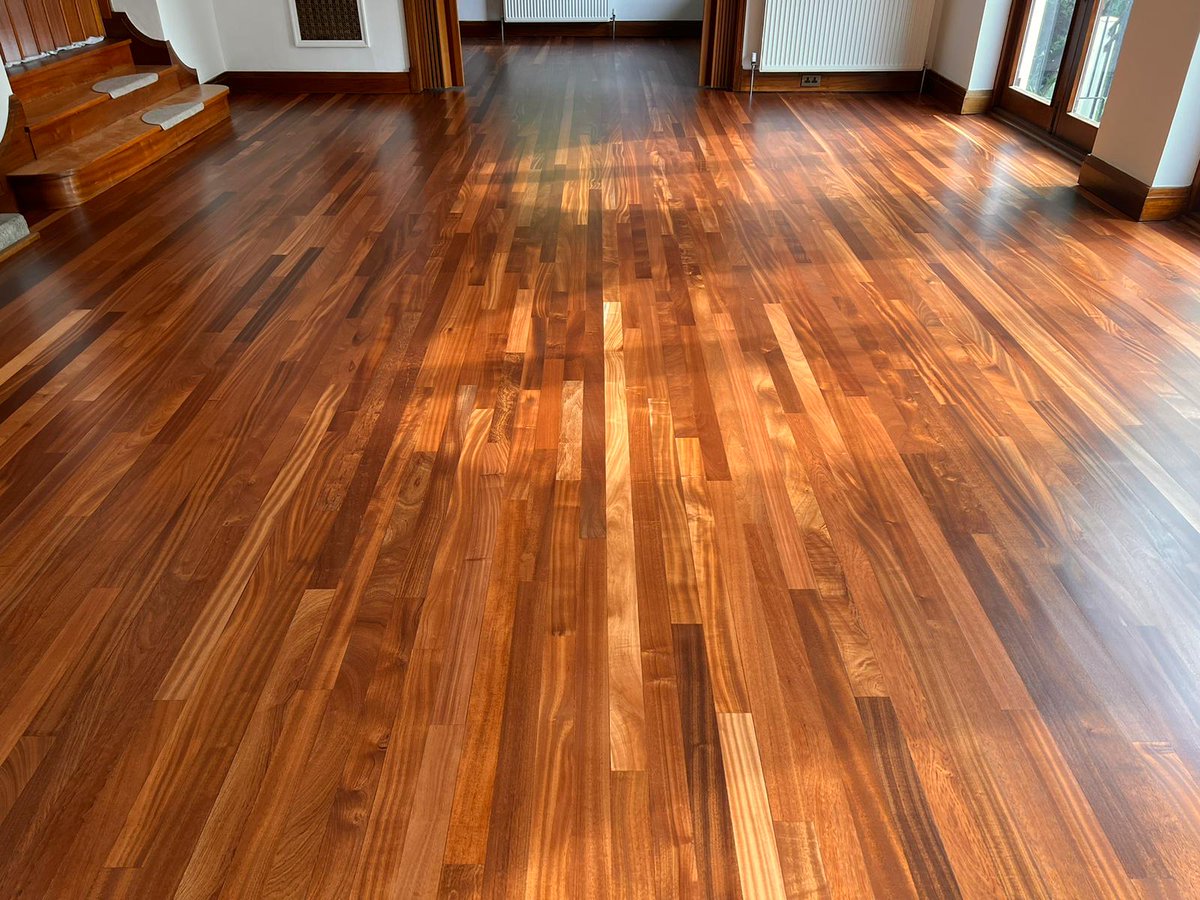 SilverLiningFC's tweet image. Witness the mesmerising restoration of a teak floor in Whetstone! 🌟

The transformation is truly remarkable, from repairing oak planks to flawless sanding and applying premium  lacquer from #Pallmann

Discover the whole story: ow.ly/x6Uw50OxALy