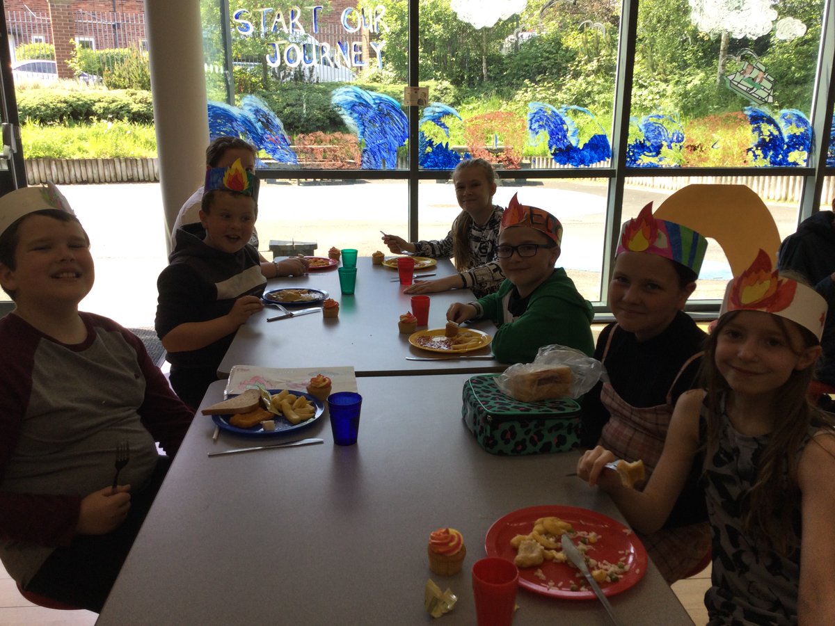 NCEA_WL_Primary's tweet photo. It's been #REWeek in school this week and we've ended our week of learning with a #PentecostParty Children have taken part in godly play, completed activities to learn more about Pentecost and built a bible bookshelf @primarydirector @NCEA_Trust https://t.co/WhmG4DlAPN