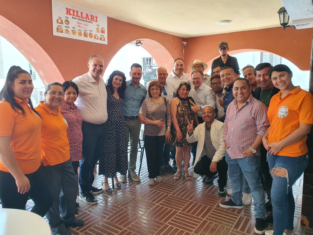 pep_gustinet's tweet photo. Amb @isabelcastrofer dinant amb amics latinoamericans d'Eivissa.

Hem compartit experiències, somriures i plats deliciosos. Sou exemple d'integració: gent treballadora i compromesa.

Visca Eivissa i visca la comunitat latinoamericana!

#VotaAgustinet #VotaPSOE
#AgustinetPresident https://t.co/UZrxsLEacT