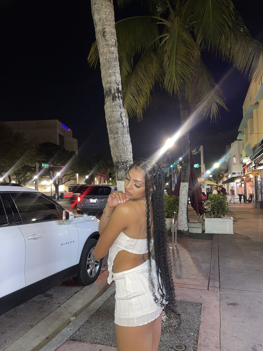 karolinamarie_'s tweet photo. Can I go viral with u🥲 @jurneeirma https://t.co/0HU3GhDDPz