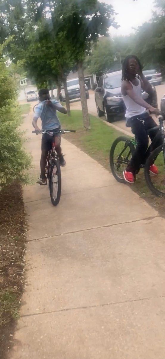 Andikaye71's tweet photo. @GovAbbott @GovAbbott Our peaceful neighborhood is officially hell because we can't control the stabbings, gunshots, profanity, criminal behavior in our small Texas town!!!
VETO HB 1193 - I was followed to my house and then this happened!! Sec. 8 is destroying our neighborhood. https://t.co/lVJF32bhxs
