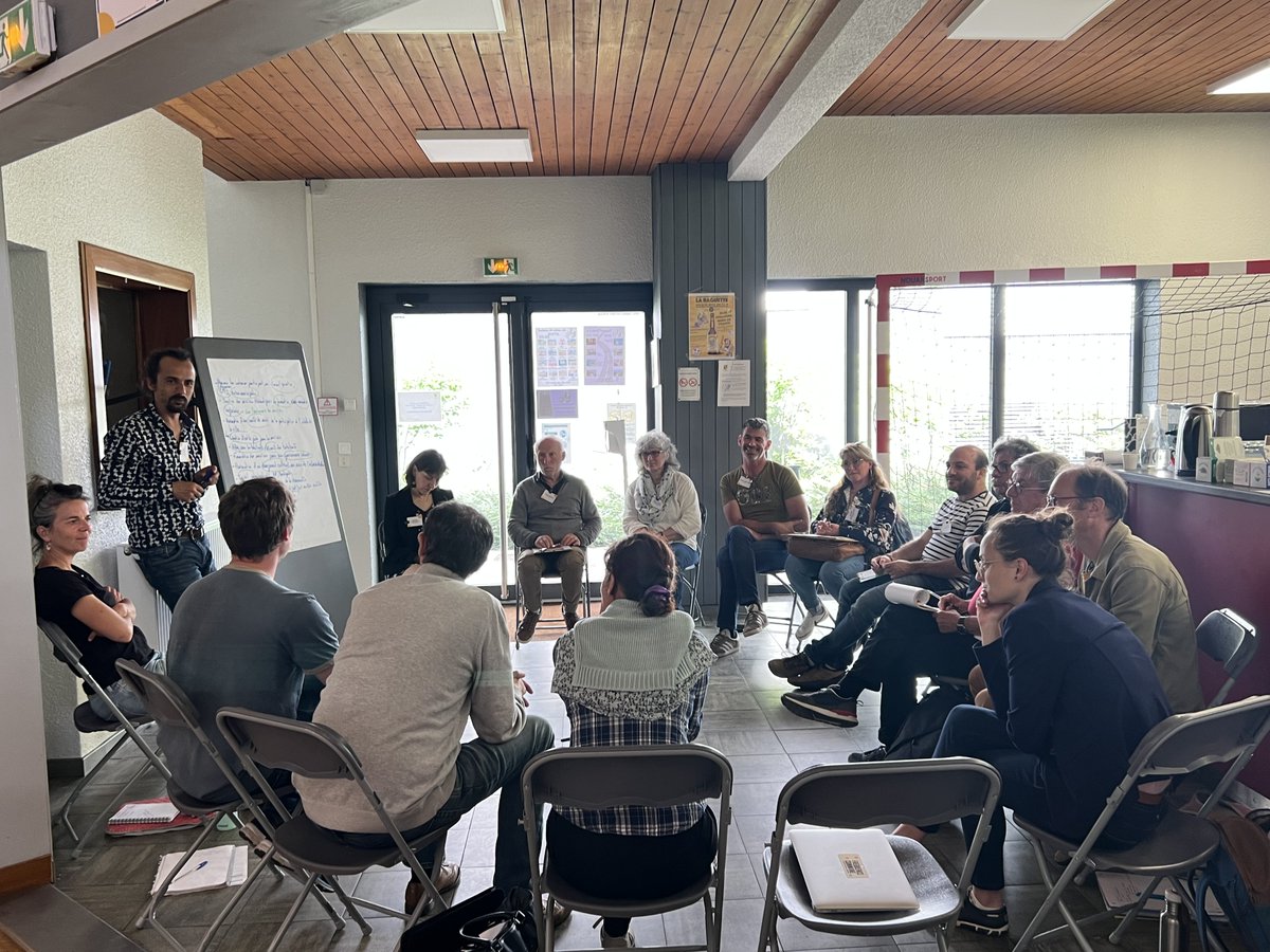 Atelier : Agents et service démocratie-Comment accompagner la montée en compétences de l’administration et des élus sur les enjeux et les pratiques démocratiques ? Avec A.Bernhard–Mission implication citoyenne/Commune de Chambéry et T.Rechid– Accompagnateur de démocratie vivante