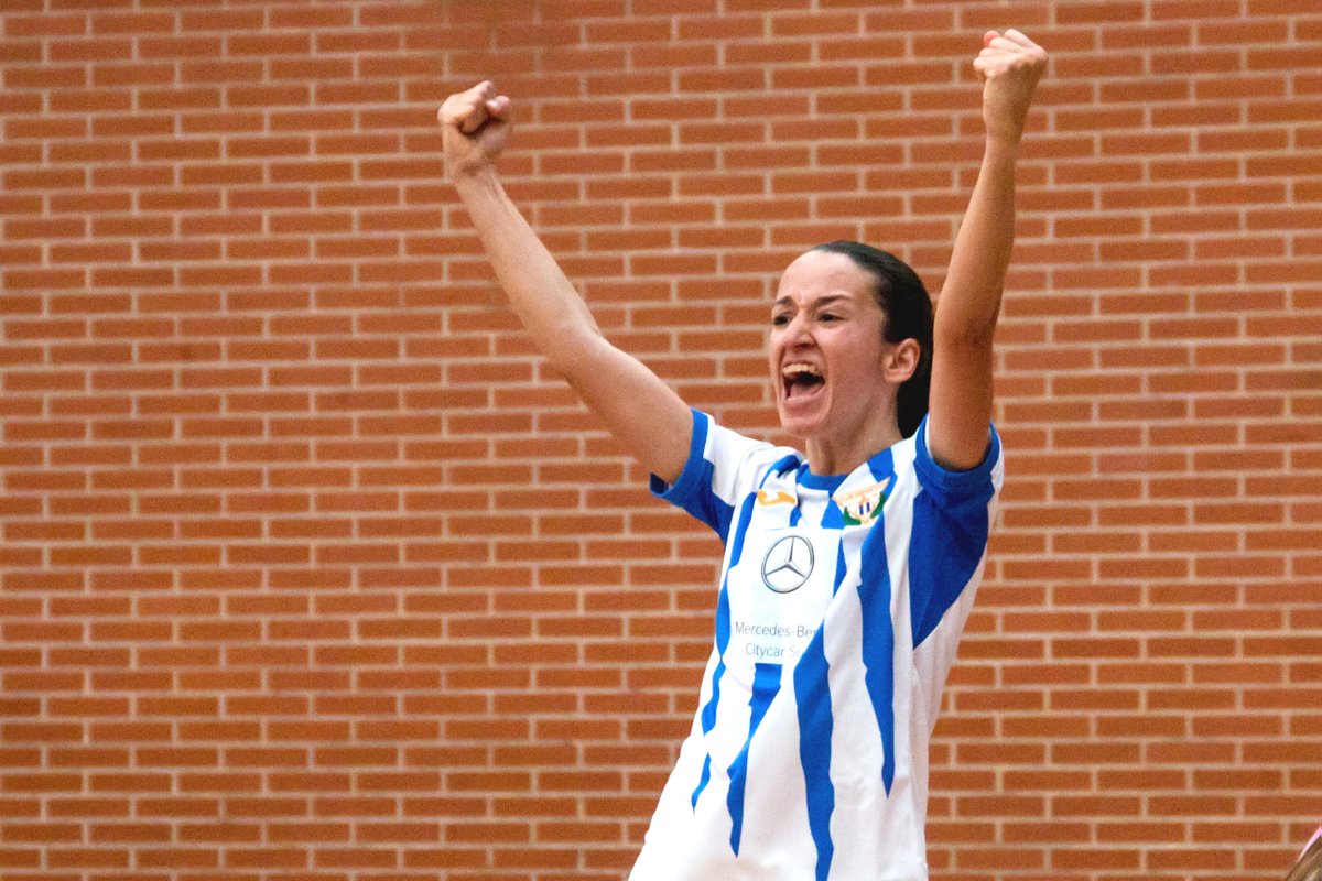 EL ÚLTIMO BAILE | Este fin de semana nos espera un finde emotivo y especial. Dos jugadoras míticas se retiran y queremos que su último baile en una cancha de fútbol sala sea especial ¡Os invitamos a todos a darles su cariño! 

🫶 <a href="/Esther9Puche10/">Esther Hdez</a> <a href="/IGarciaCarrion/">Isabel García Carrión</a> 🫶

#VamosLega 🥒