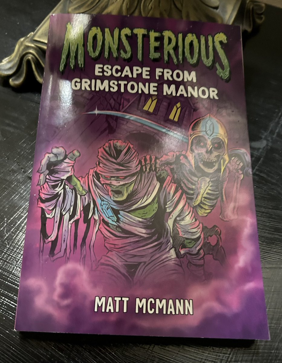 HallowsSchool's tweet photo. I WANT TO GO TO GRIMSTONE MANNER!
Loving the first book in this #MGLit #SpookyFantasy #Monsterious book series!
If you enjoyed the #Goosebumps books, you’re gonna love 🖤 these!!! 
The first two are available now! https://t.co/37LnuGOVD8