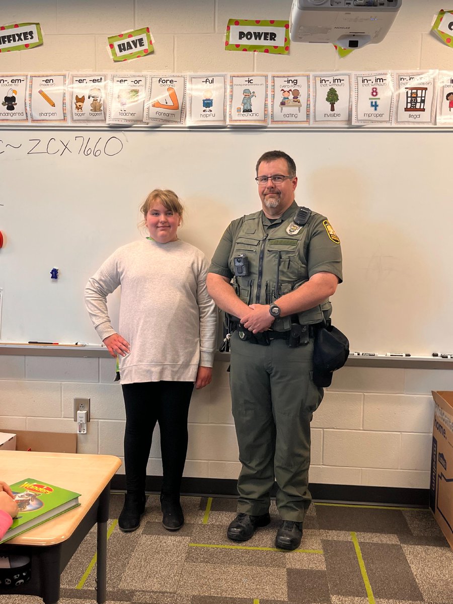 BCSRedmen's tweet photo. 💥 Mrs. Walker’s fourth-grade ELA classes took their research projects to the next level! 🤯 From posters to slides and even guest speakers, the students shared their passions with the class in a unique and inspiring way. 👏 🤩 #RedPride https://t.co/tVOkRp0MH1