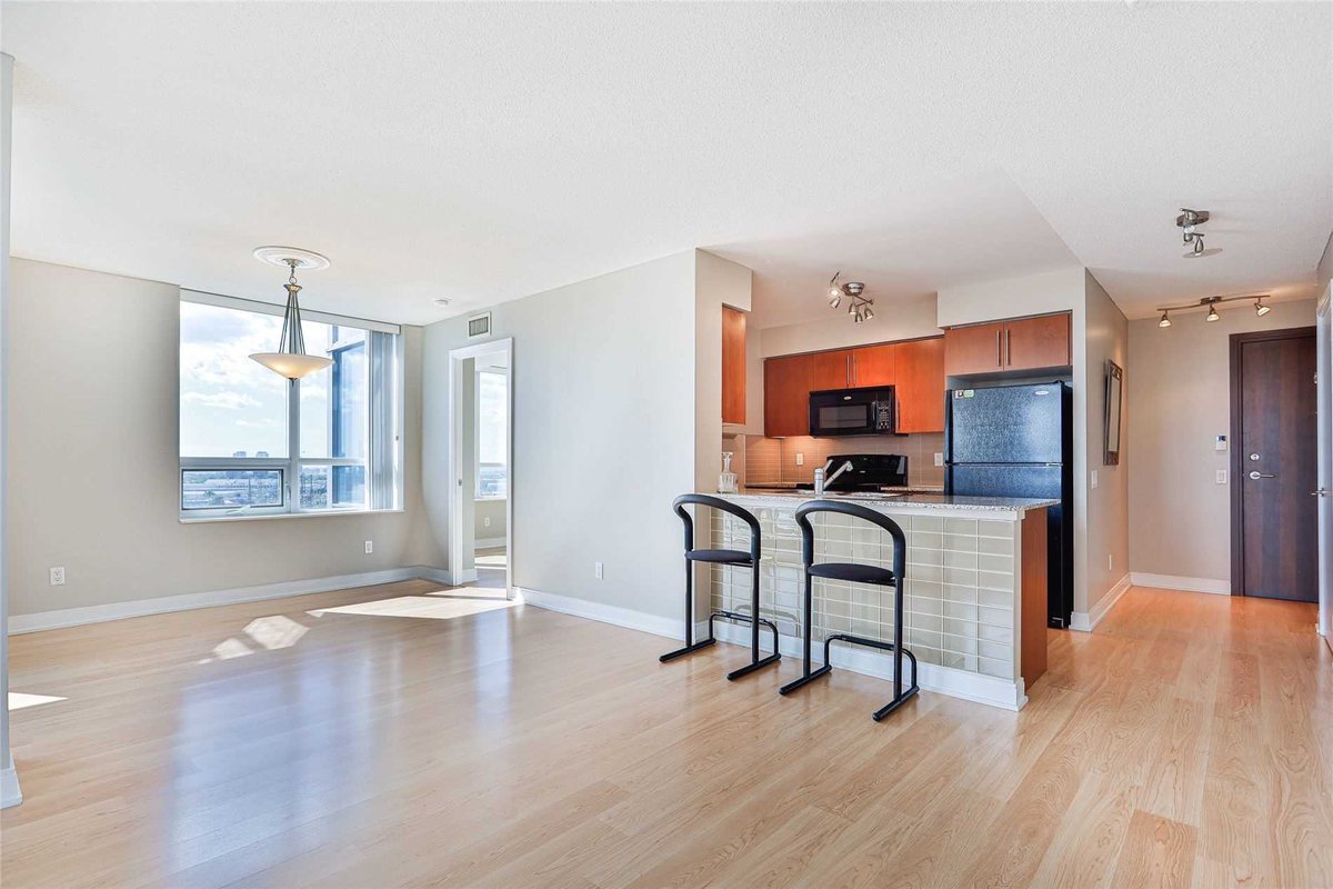 carolpyke1's tweet photo. Stunning &amp; Sun filled 2 bedroom corner unit for lease $2950/month at 35 Viking Lane https://t.co/ZOmVs1kXk2