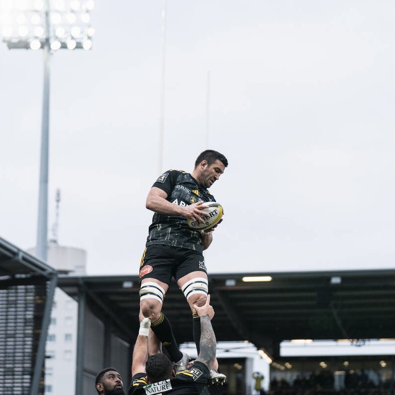 quentin_vinet's tweet photo. Romain Sazy fera ses adieux à Deflandre dimanche. Je me suis replongé dans son histoire rochelaise, de la ProD2… au doublé européen !

À dérouler si ça vous dit ⬇️ mais attention ce sera long ! 💛🖤 https://t.co/I0hRpseLJB