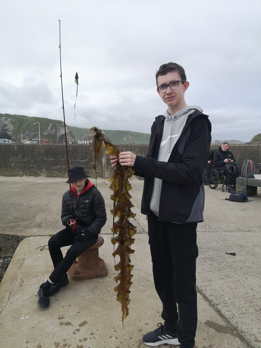Start360org's tweet image. Week 3 &amp;amp; 4 of our Fishing programme with Castle Tower School in #Ballymena was along the beautiful North Coast at Portrush and Ballintoy. Glorious weather☀ learning about fishing at the coast🌊 ice creams🍦plenty of chat, relaxation and seaweed, though not many fish🐟 caught😊