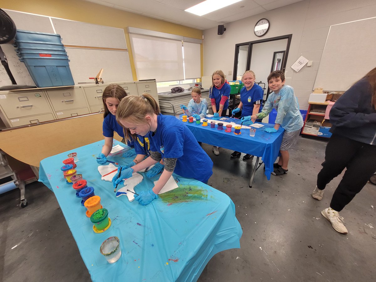 Thanks to @TownofDevon for coming to our school to teach us about the 'Ripple Effect' and the importance of protecting our watersheds. Students will spread the message and loved painting fish together. #hscsproud