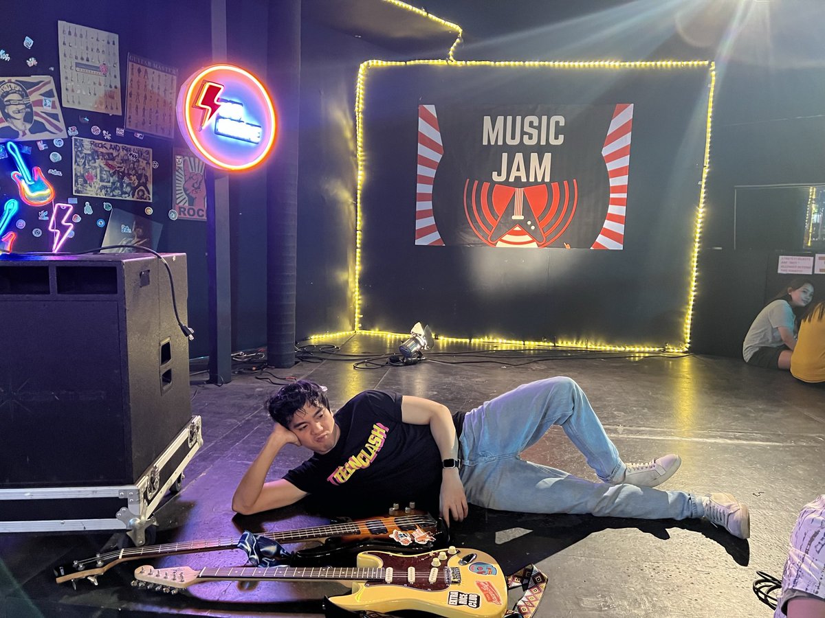 ginomsantos's tweet photo. Thanks for the love! It’s been a blast! This is me signing off! 👋🏻 https://t.co/A6TPM8aMMe