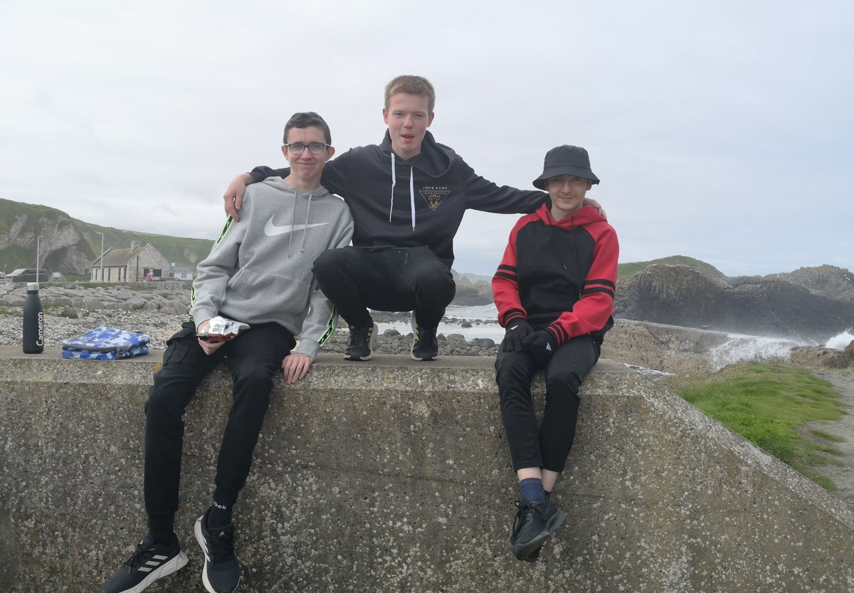 Start360org's tweet image. Week 3 &amp;amp; 4 of our Fishing programme with Castle Tower School in #Ballymena was along the beautiful North Coast at Portrush and Ballintoy. Glorious weather☀ learning about fishing at the coast🌊 ice creams🍦plenty of chat, relaxation and seaweed, though not many fish🐟 caught😊