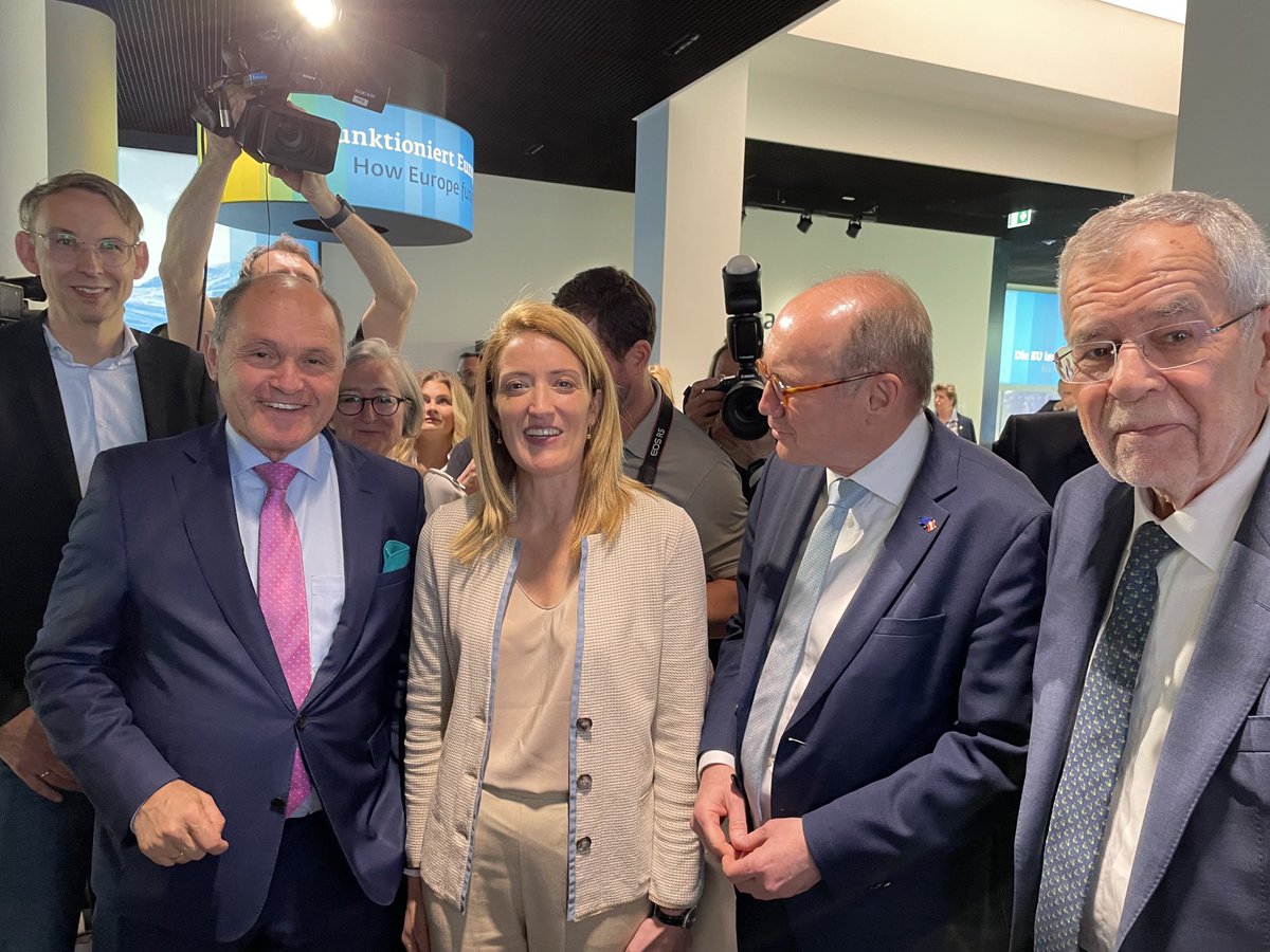 With ⁦<a href="/EP_President/">Roberta Metsola</a>⁩ Roberta Metsola, President ⁦<a href="/vanderbellen/">Alexander Van der Bellen</a>⁩, Wolfgang Sobotka, ⁦<a href="/othmar_karas/">Othmar Karas</a>⁩ and <a href="/MartinSelmayr/">Martin Selmayr</a> in Vienna today. Erlebnis Europa is taking the EU to the heart of Wien, listening, explaining, delivering, ahead of #EE2024 and beyond.
