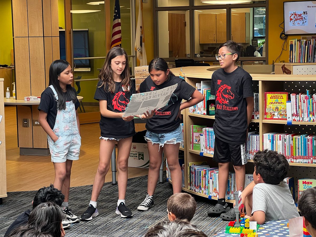 CCSD93's tweet photo. Before the school year ended, Roy DeShane 5th graders in Ms. Mohline’s Dual Language class wrapped up their American Revolution unit by creating and sharing projects showing how the colonists sought to achieve life, liberty and happiness! https://t.co/MkVSnoyeyD