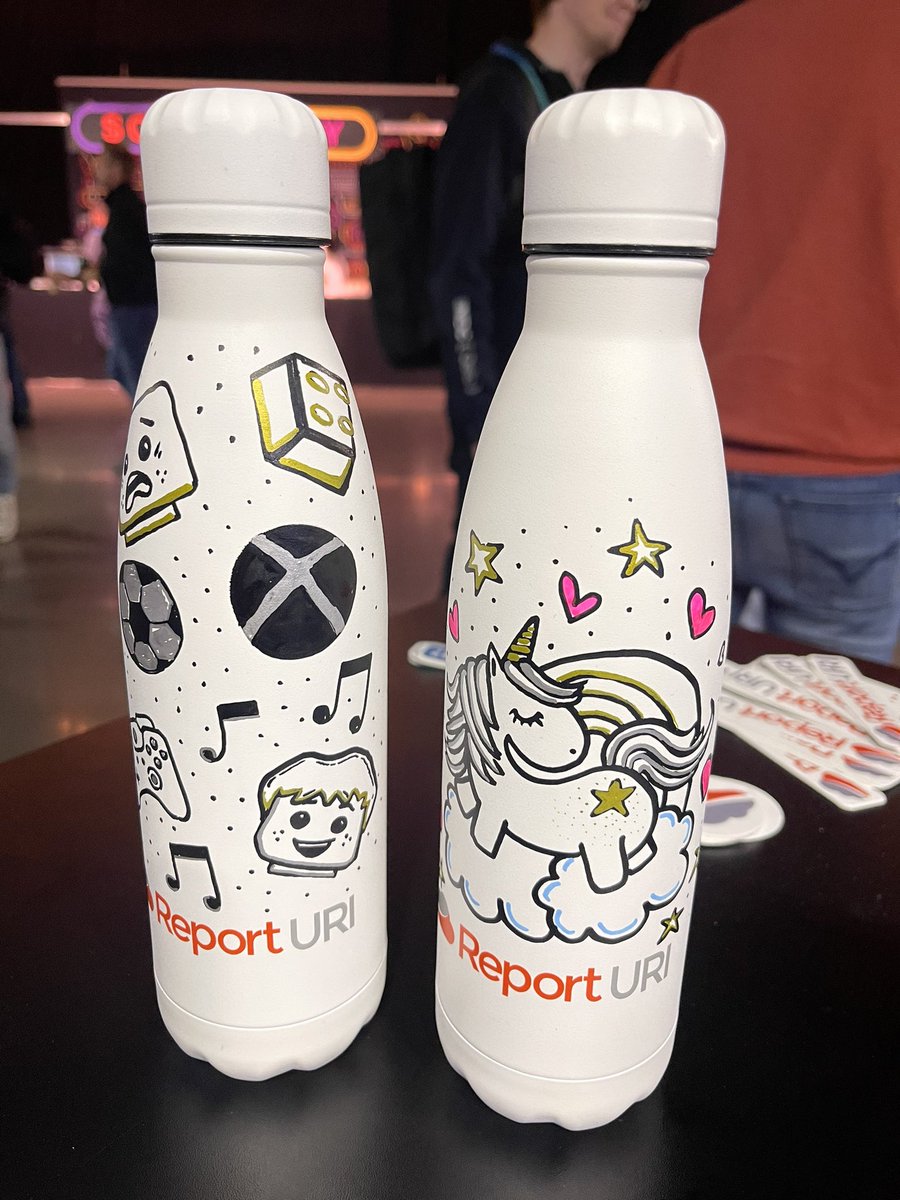 Absolutely stoked to have gotten these water bottles for my kids from @reporturi at #ndcoslo Hand drawn by the amazing @HollyTyneArt .. outstanding