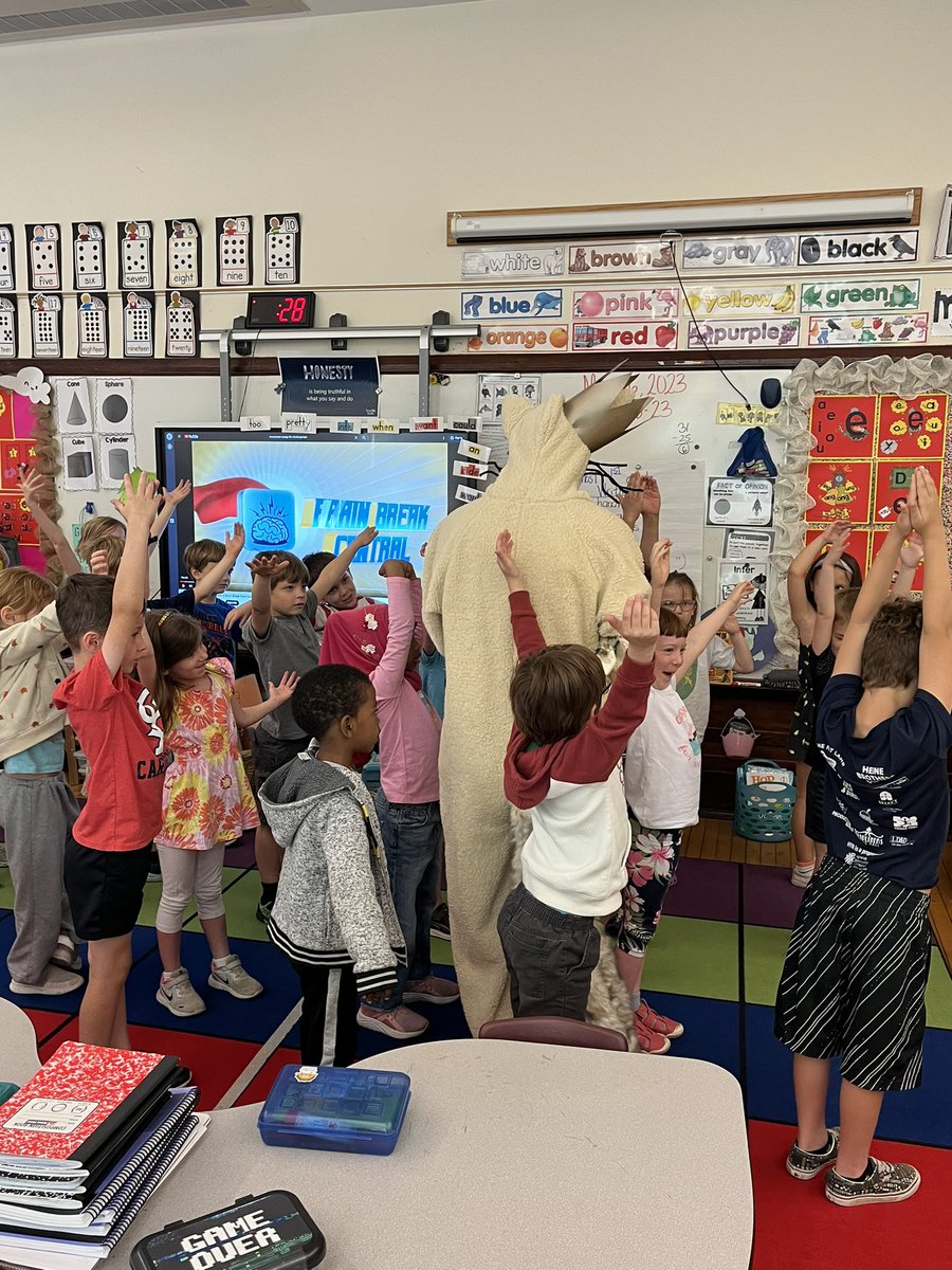 TEW1301 (@tew1301) on Twitter photo LOOK who came to visit us this morning for an amazing ACTIVE read aloud! 
Dr. Jacobs and Principal for a Day, Rory! <a href="/BloomBulldogs/">Bloom Elementary</a> <a href="/BLOOM_AP_/">Amy Wright</a> <a href="/JCPSSuper/">Dr. Brian Yearwood</a> @JCPSAsstSuptTL LOOK who came to visit us this morning for an amazing ACTIVE read aloud! 
Dr. Jacobs and Principal for a Day, Rory! <a href="/BloomBulldogs/">Bloom Elementary</a> <a href="/BLOOM_AP_/">Amy Wright</a> <a href="/JCPSSuper/">Dr. Brian Yearwood</a> @JCPSAsstSuptTL