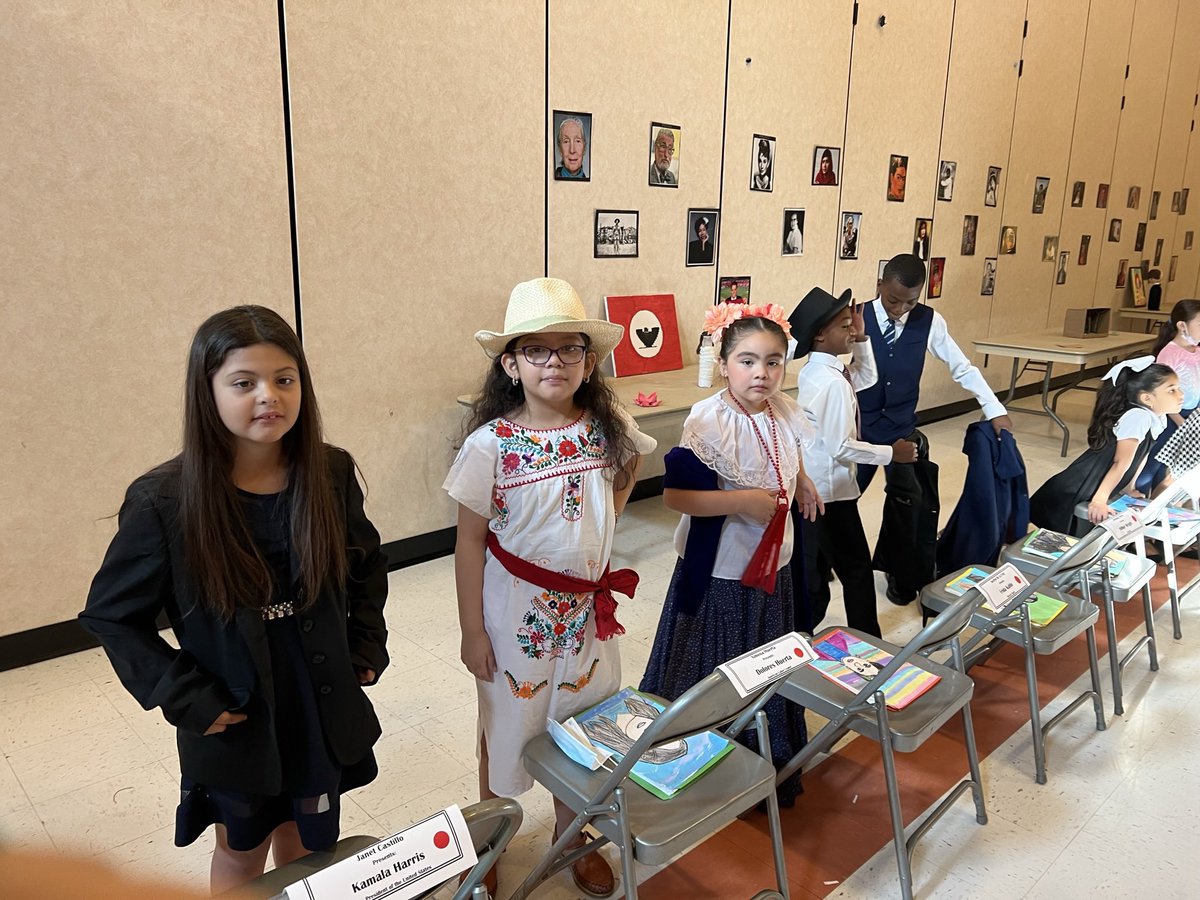 Lantrip_Library's tweet photo. History comes alive at Lantrip's Wax Museum! Our second grade students brought history alive for our Lantrip community during the wax museum
@Mrs_Rodz24 @lantrip_hisd @RhondaSchwer @CounselorReyes https://t.co/8JLANrMOcg