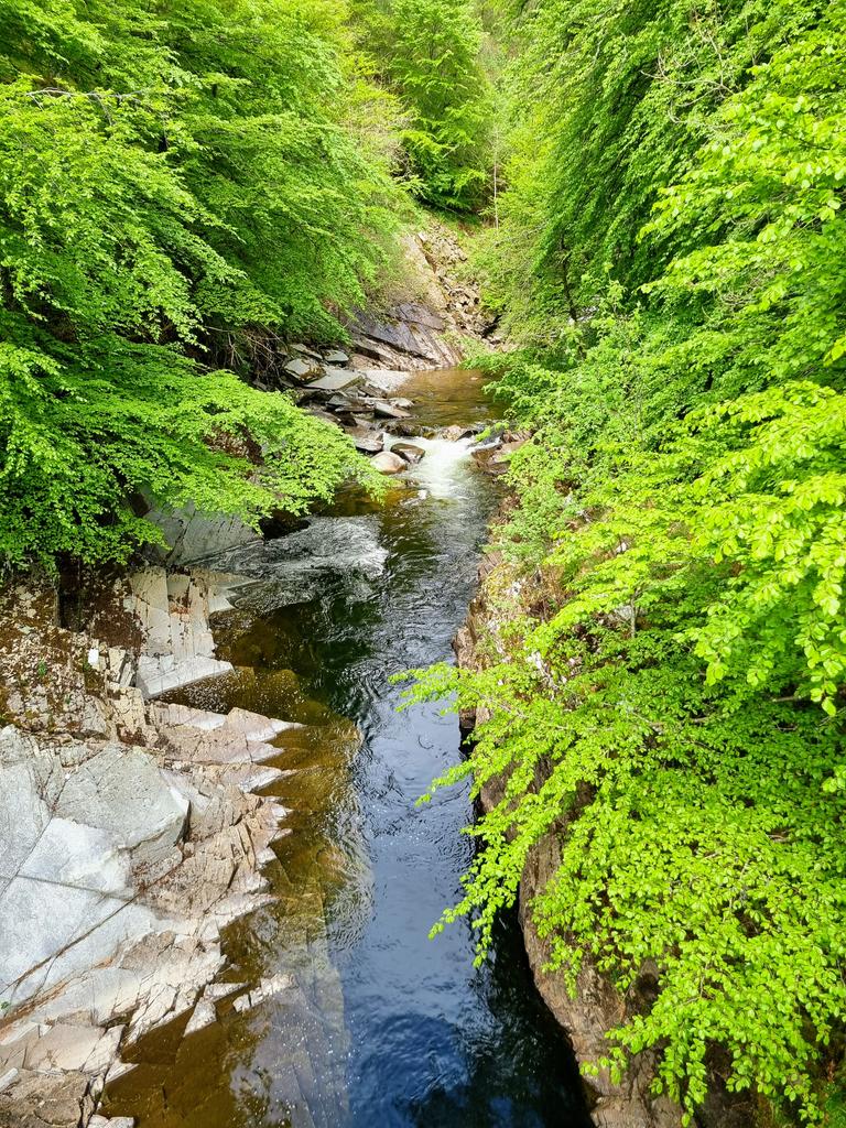 Fab hike through Glen Tilt 
#scotlandisnow #fridaymorning #Glen #photooftheday #landscape