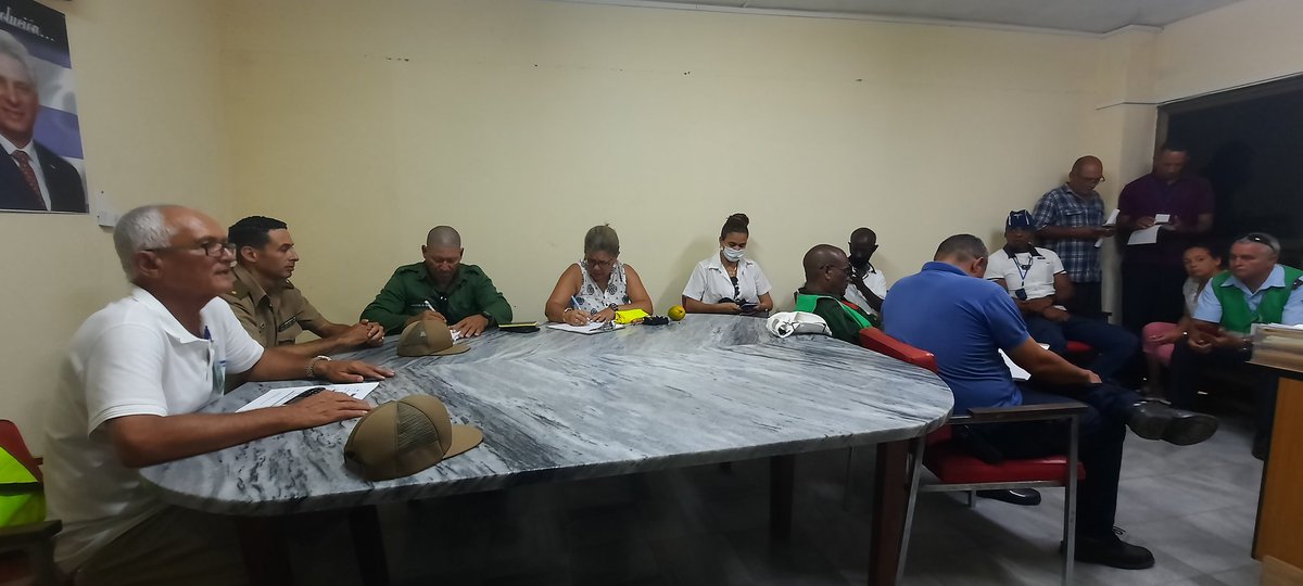 EcasaGerona's tweet photo. Ejercicio teórico de emergencia en el Aeropuerto Gerona con las presencia de todos los factores. Esta sería la primera parte del mismo para después desarrollar la parte práctica.
#Ecasa 
#CACSA
#IslaDeLaJuventud https://t.co/zYh7kg6xYC