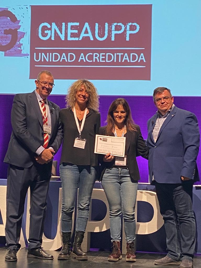 eliagomezlosada's tweet photo. Todo esfuerzo tiene su recompensa!!
Hoy han reconocido el esfuerzo de grandes profesionales del PSMar que cada día trabajan para el cuidado de las heridas.
Gracias GNEAUPP por valorar nuestro trabajo.
@GNEAUPP 
@hospitaldelmar https://t.co/1QUl7B9C5j