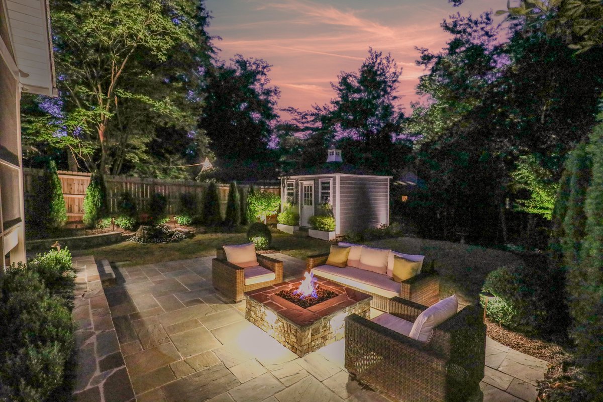 Outdoor Makeover & Living Spaces tweet media