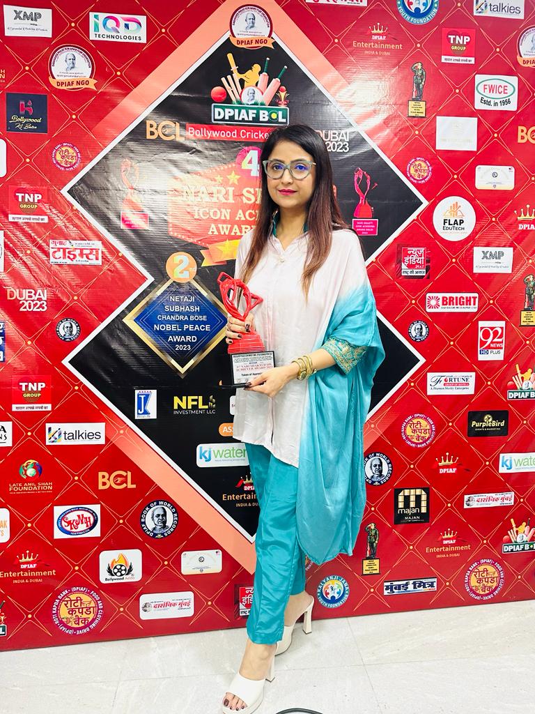 Honored to receive the prestigious Nari Shakti Icon Achiever’s Award 2023 presented by Dadasaheb Phalke Film organization at @India Islamic Cultural Centre, presented by MP of Orissa, Kashmir and AP.

#awards2023 #DadasahebPhalkeAward #India #womenempowerment #womenleadership