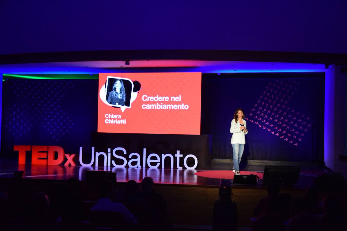 Ore 15:50

Sale sul palco di #tedxunisalento: Chiara Chiriatti che ci racconterà di cambiamento e coraggio.

#interяeazione