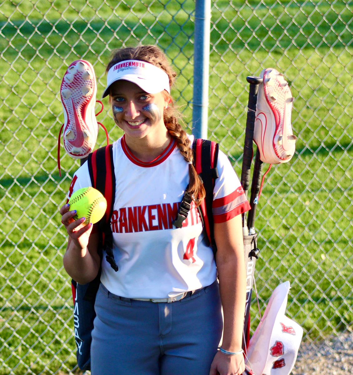 Congratulations to <a href="/tiffanykeller23/">Tiffany Keller</a> on her 1st career High School Varsity HR! 💥 

🦅🥎