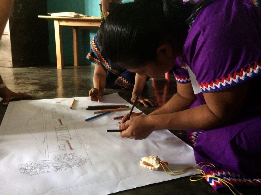 ¿Sabes que es la #Etnoingeniería? En este blog de <a href="/el_BID/">Banco Interamericano de Desarrollo</a> te contamos cómo esta disciplina pone en valor el conocimiento tradicional indígena y lo usa para realizar prácticas ingenieriles sustentables. Conoce el caso de la Comarca Ngäbe-Buglé en #Panamá bit.ly/3MA9LlO