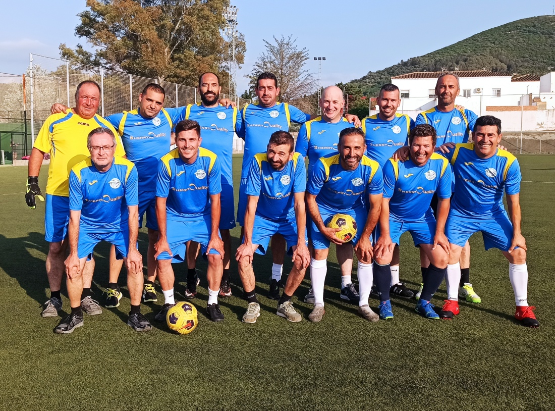 Fiesta fin de temporada Escuela de Fútbol Luis Alberto/CD Atlético San José
IMAGENES Todo empezó con el encuentro entre padres y monitores
#nodejesdesoñar #futbol #diversion #Integracion #inclusivo #valores #deportividad #compañerismo #juegolimpio #respeto #educacioninfantil