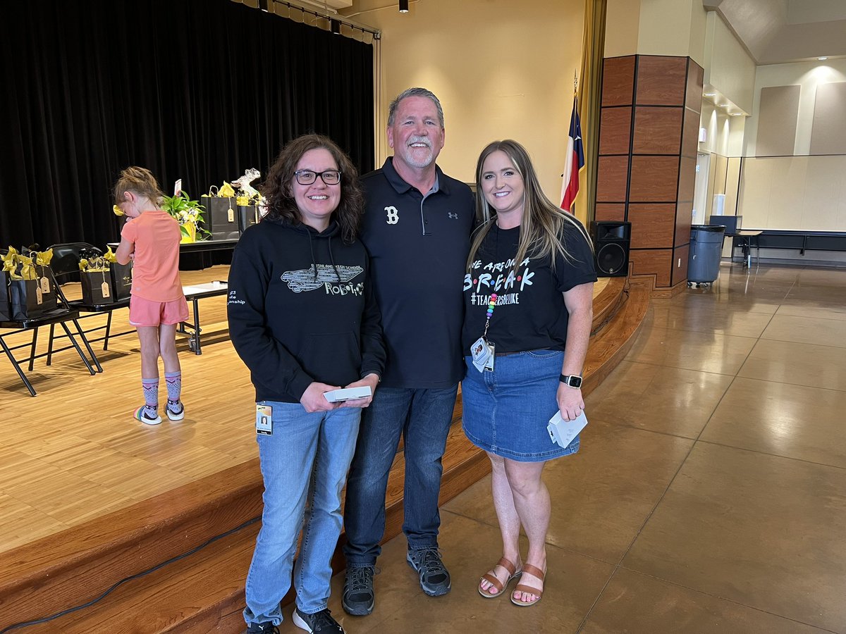 BushlandISD's tweet photo. Bushland ISD recognized our Teachers of the Year, Melissa Cochran and Dakota Ufford, during our Employee Awards Banquet! Congratulations and thank you for being in Bushland! https://t.co/Gfga5zDjbL