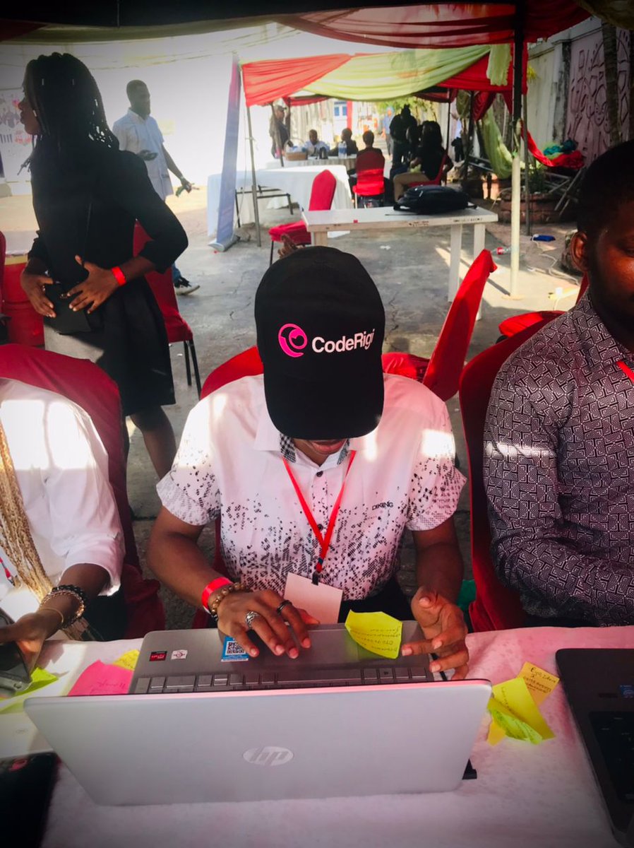 geniuszahavi's tweet image. The @CodeRigi team pulled up at the Cakemania event this evening

It&apos;s really an exhilarating experience.

Are you in the building, come around for a meet and greet with @CodeRigi 

#coderigixcakemania
#cakemania
#coderigi