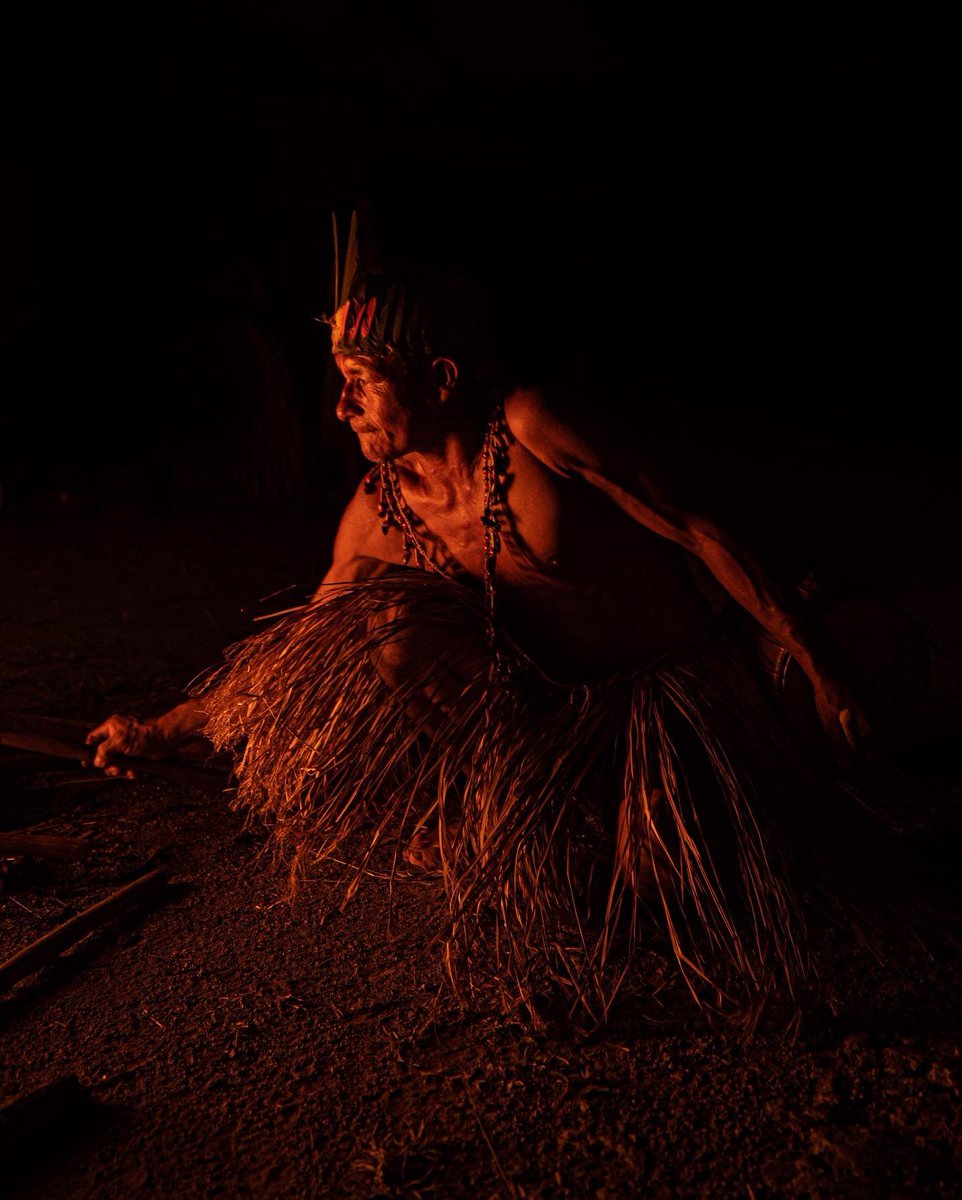 soyfugitivo's tweet photo. El poder del fuego 🔥 La música y la danza Kichwa es el icono de su identidad cultural https://t.co/pGPsJM1NSY