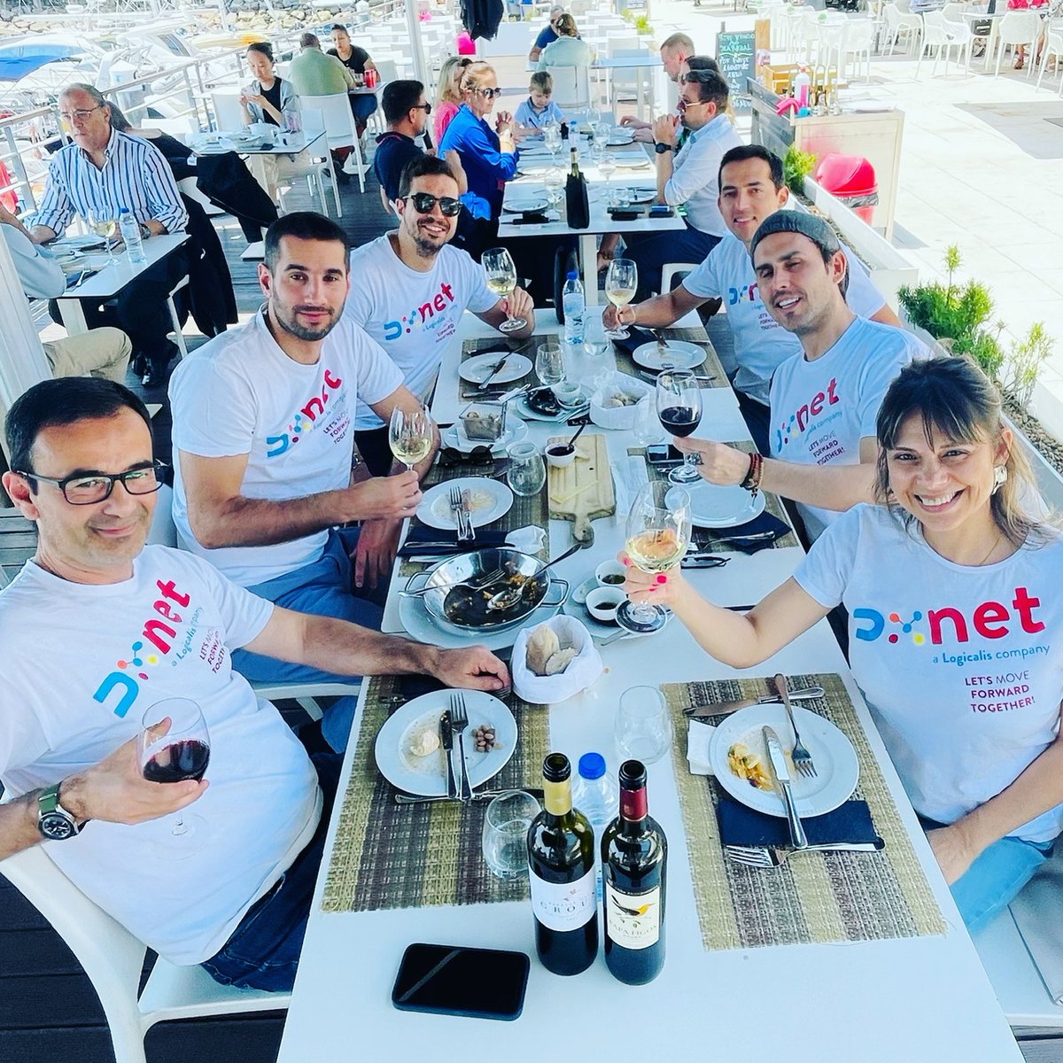 DXNet_'s tweet image. When a team performs their best, you have to celebrate‼️ 🤩👊🏻🍻 Simply the best‼️💪🏻 
Missing @tiagocarpanese  with us at 🇵🇹 

#dxnet #dxnetspirit #logicalis #logicalisportugal #collaboration #customerexperience #team #brazil #portugal #CX #EX #custserv #contactcenter #omnichannel