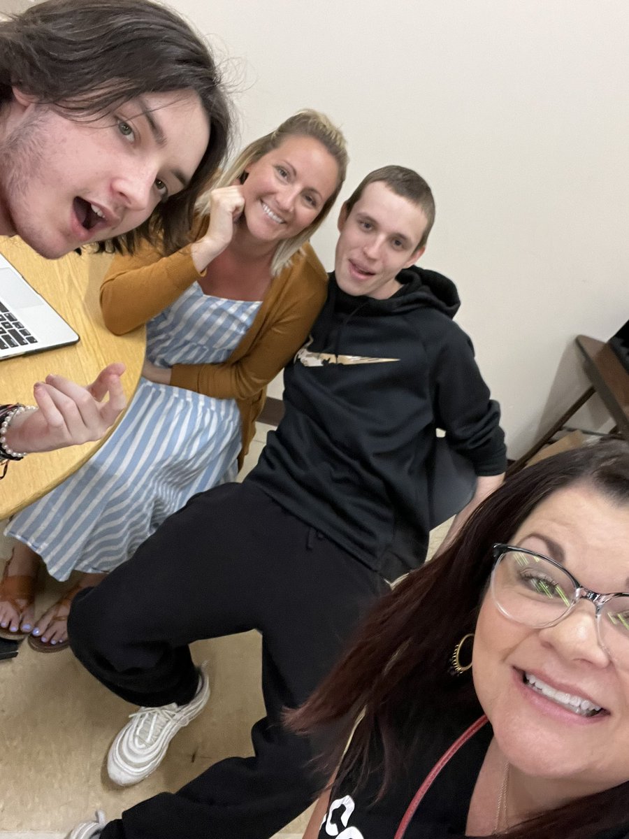 NewPalSpEdCoord's tweet photo. A GREAT end to a GREAT school year…at a GREAT school! @VoelzJames @MitchanerNPHS @BurkNPHS #newpalproud https://t.co/hzAEL6IWd9