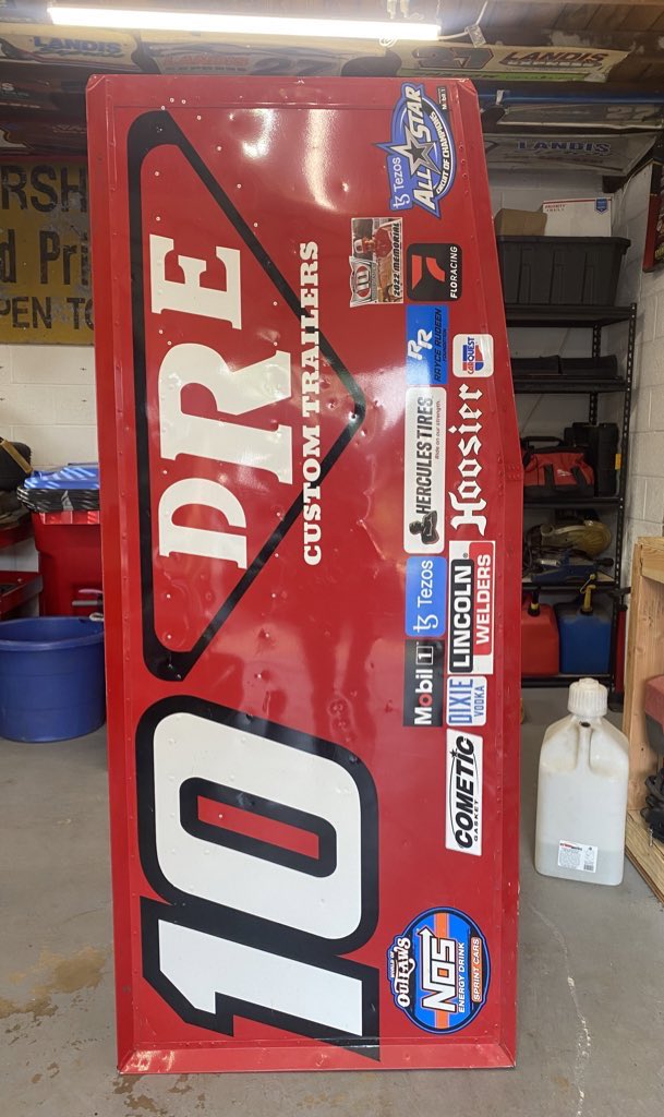 WingPanelGuy's tweet photo. @BuckeyeBullet10 full wing from 2022. I was able to photo match to a couple wins throughout Ohio and even and A-main start at @EldoraSpeedway #kingsroyal. #sprintcar #worldofoutlaws #fordpower https://t.co/GpI7bh2zTC