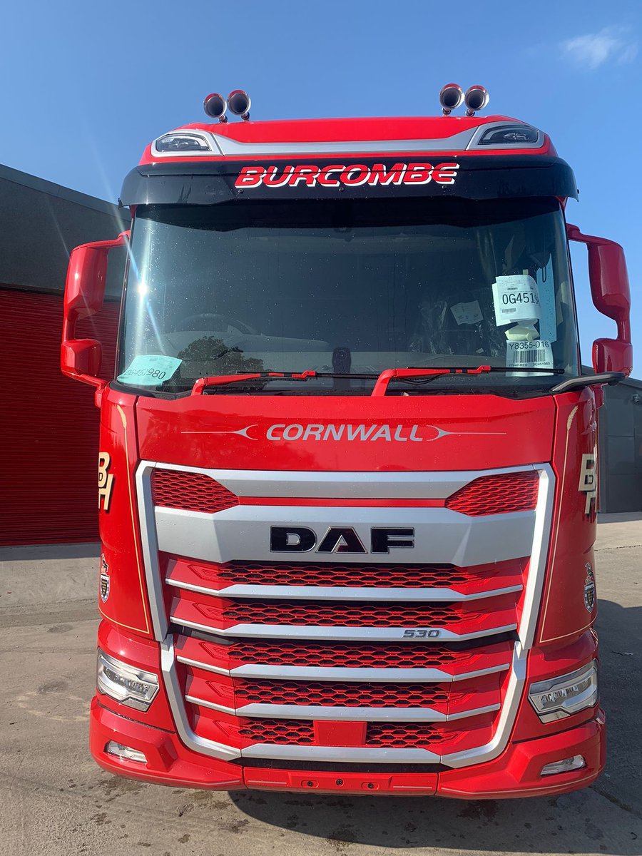 2K Coachworks (@2kcoachworks) on Twitter photo Just a bit of colour coding to the front of this new <a href="/DAFTrucksUK/">DAF Trucks UK 🇬🇧</a> for <a href="/BurcombeHaulage/">Burcombe Haulage</a> has made it a real head turner!...really liking these new #DAF #trucks, what do you think? Just a bit of colour coding to the front of this new <a href="/DAFTrucksUK/">DAF Trucks UK 🇬🇧</a> for <a href="/BurcombeHaulage/">Burcombe Haulage</a> has made it a real head turner!...really liking these new #DAF #trucks, what do you think?