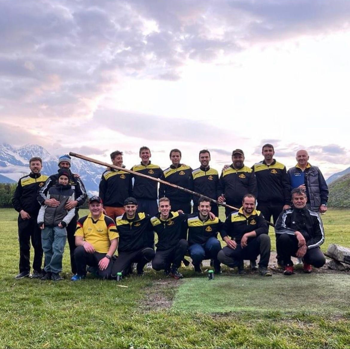CValtournenche's tweet photo. Domenica 28 maggio, a Emarèse, si disputa la Finale primaverile 2023 di serie B di Tsan. In campo, alle ore 13, il Valtournenche 1 incontra il Fenus 1. Un grande in bocca al lupo ai nostri atleti!! https://t.co/AMGIIwEkF7