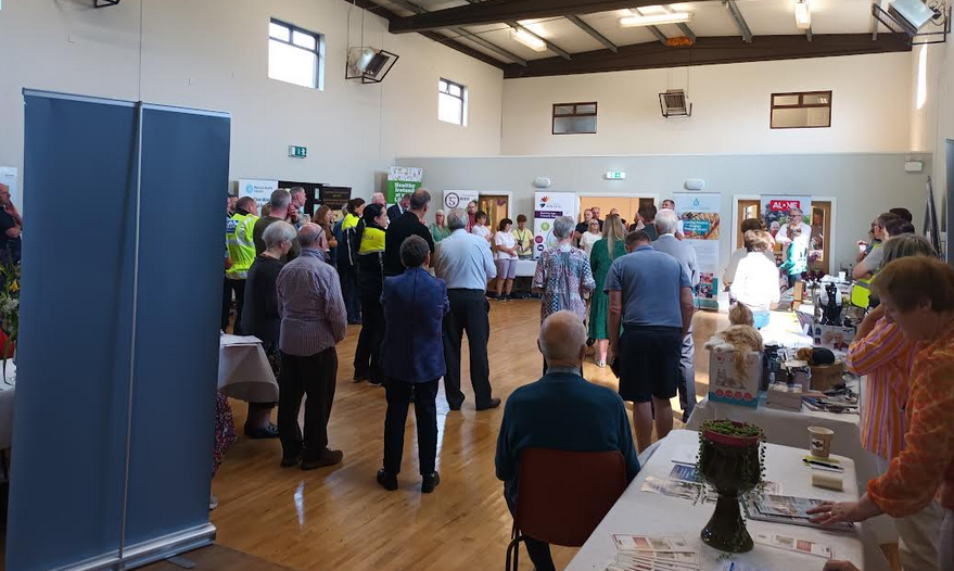 galwayruraldev's tweet photo. #CommunityComeback
The Community Comeback event at Monivea Community Centre today was a roaring success. The Muintir na Tire and Your Community Alert Group showcased what’s available to support older people in rural communities. Well done to all and our #SICAP #TUS #RSS teams. https://t.co/FZTUOm6qTd