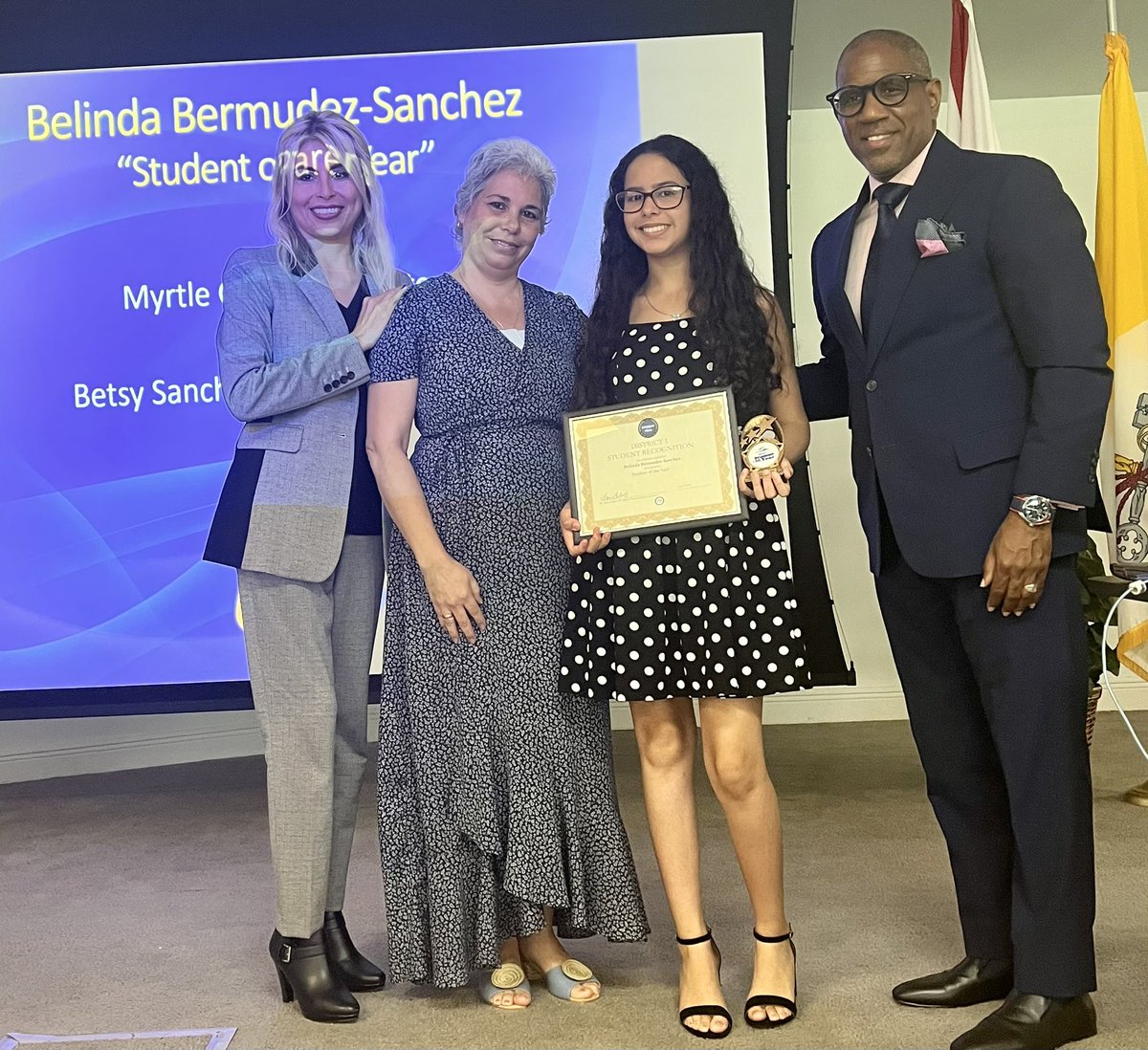 MyrtleGroveK8's tweet photo. Congratulations To our Dr. Gallon’s District 1 Student of the Year, Belinda Bermudez! https://t.co/znhrB14suW