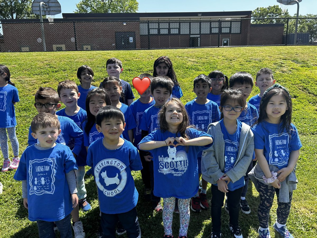 Ending our mental health awareness spirit week by wearing our Scottie shirts to show that we are all united as one! <a href="/SearingtownK5/">Searingtown School</a> <a href="/HerricksSchools/">Herricks Schools</a>