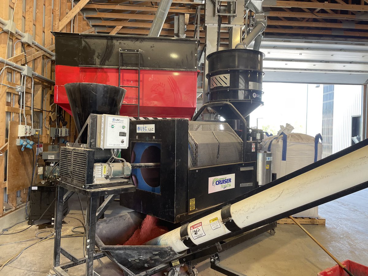 We’ve been busy in the Seed Warehouse! S10-W8XF treated with Vayantis, Draco, Fulvic, SoyRhizoIinoculant, Seed Coat &amp; BioLevel PhosN. Give the office a call for more info on what treatments would work best for you! 519.395.2605 ☎️😎
•
•
•
#BluewaterAgromart #OnAg #Spring2023